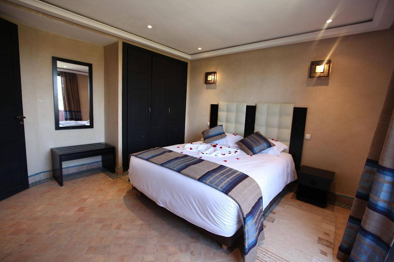 Les Jardins De Zyriab Bed & Breakfast Ait Hamid Ngoại thất bức ảnh