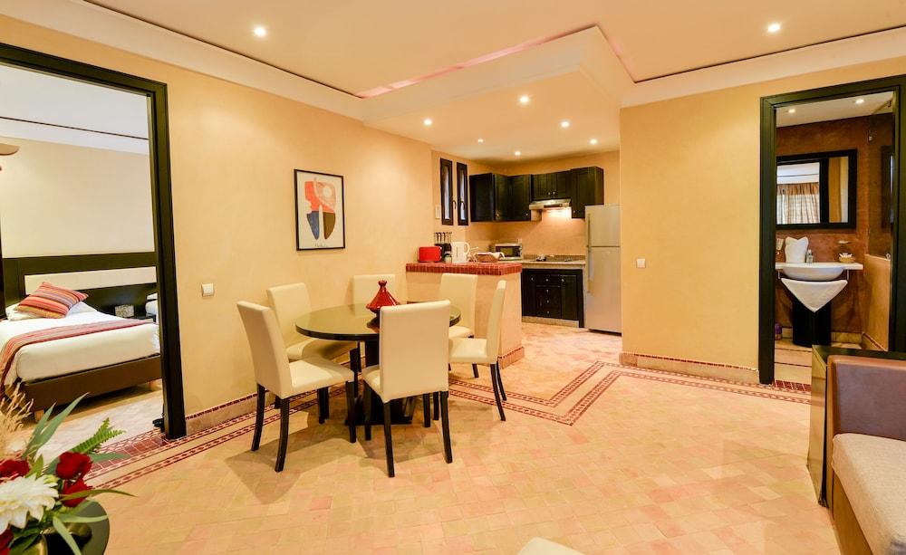 Les Jardins De Zyriab Bed & Breakfast Ait Hamid Ngoại thất bức ảnh